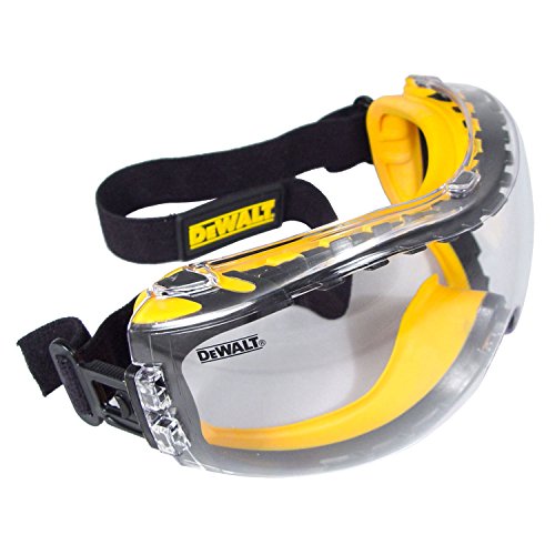 Safety glasses with anti-fog